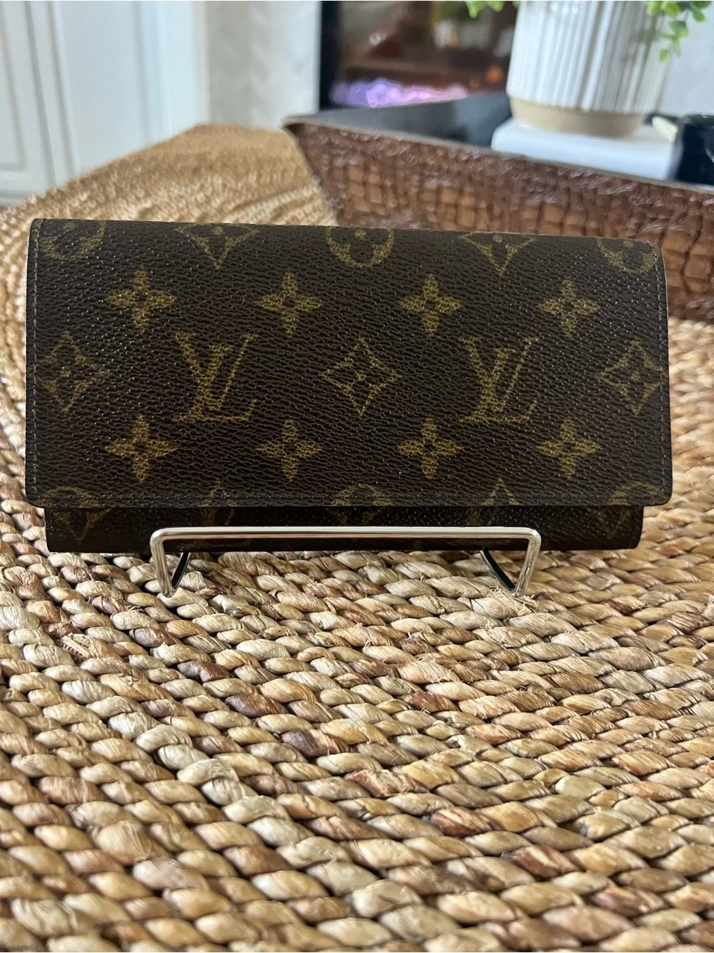 ✨ Authentic Vintage Louis Vuitton Monogram Porte Yen Wallet / Long Billfold ✨
